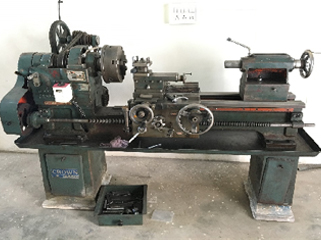 Medium-Duty-Lathe-Machine-4